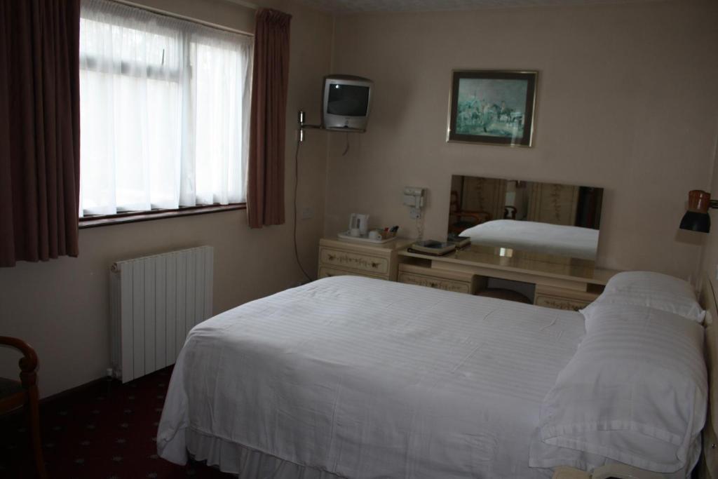 Talana Hotel Saint Helier Ngoại thất bức ảnh