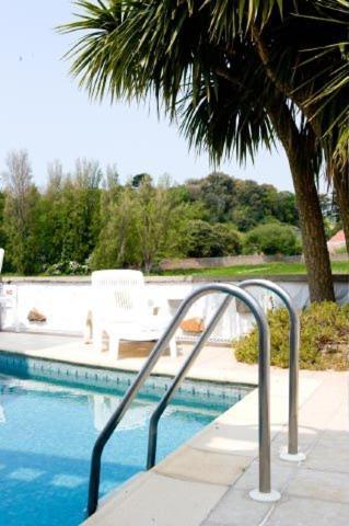 Talana Hotel Saint Helier Ngoại thất bức ảnh